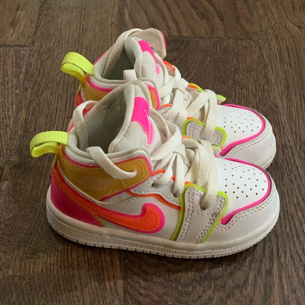 Nike Air Jordan 1 Mid GS Edge Glow White Pink Blast CV4613-100 IChild Size US 5C